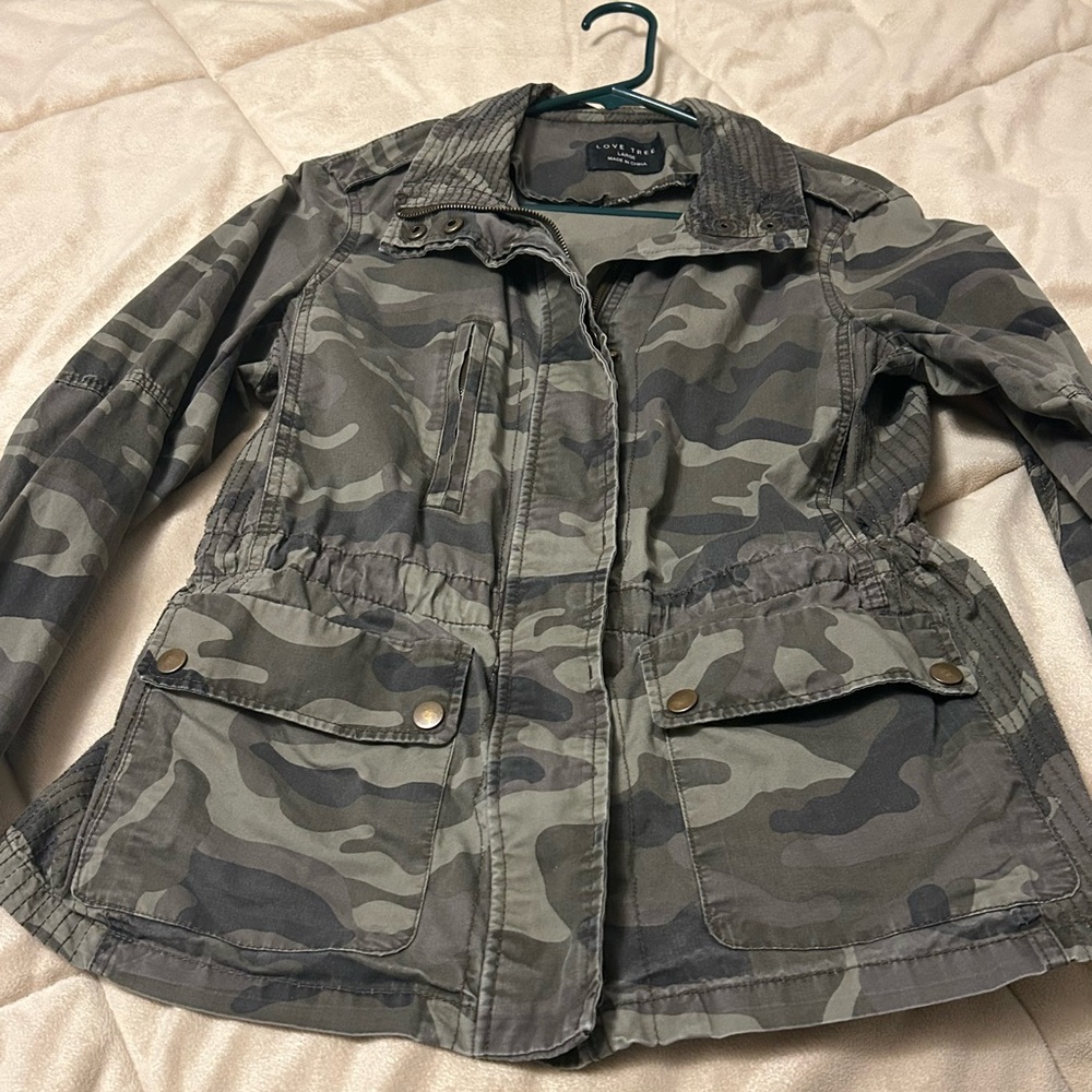Love Tree Camouflage Jacket - Picture 6 of 15